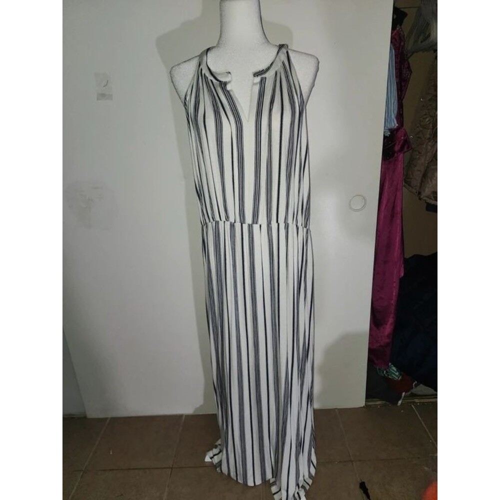 Trinhnology Halter Style White with Stripes Maxi Dress 2X